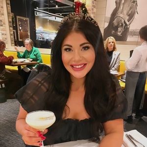 Meet your Posher, Leah